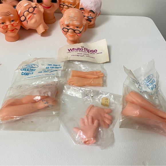 Vintage Doll Parts LOT Heads Arms Hands Craft Making Parts Fibre Craft - Picture 5 of 16
